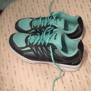 Fila women’s memory foam shoes